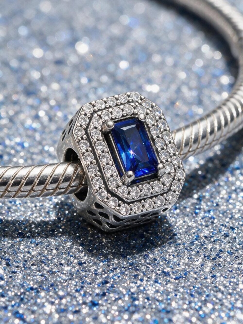 Blue Sparkling Levelled Rectangular Charm